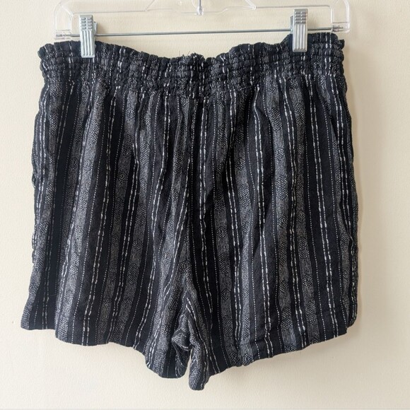 Time and Tru Women's Linen Blend Shorts Black White Size Medium - Picture 3 of 5